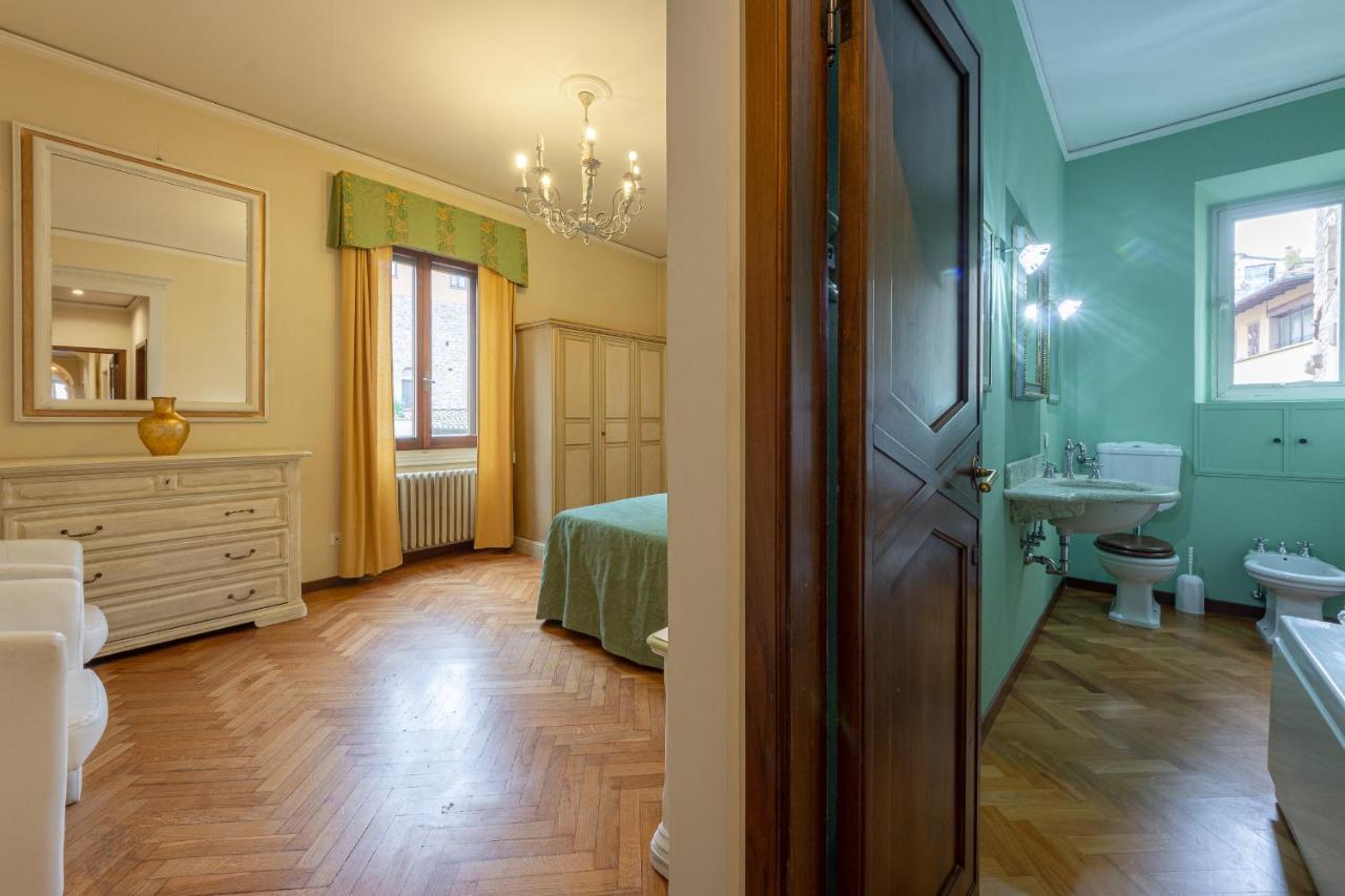 Ponte Vecchio 3 Bedroom Apartamento *