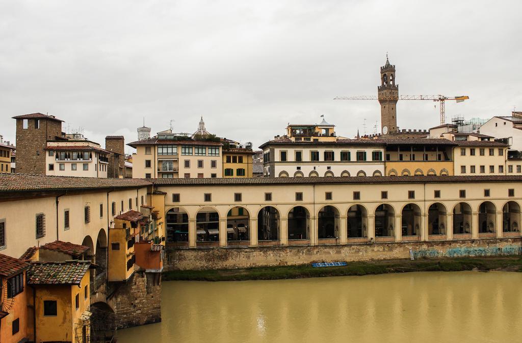 Ponte Vecchio 3 Bedroom Apartamento